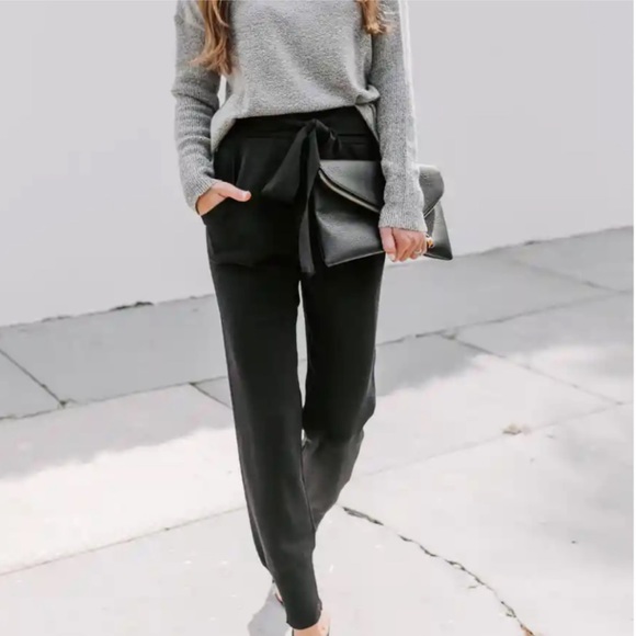 VICI CONFIDENTIAL POCKETED TIE
TROUSERS - BLACK - Picture 2 of 9